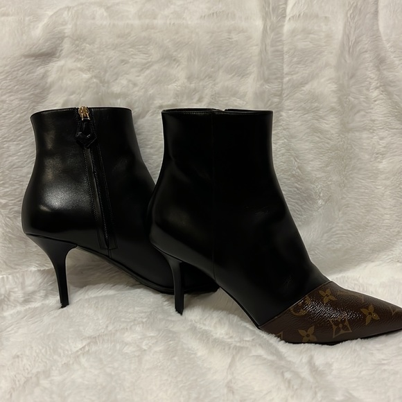 Louis Vuitton Booties - Picture 4 of 11
